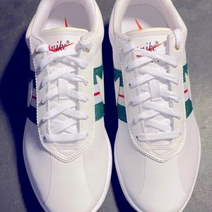 Nike Cortez Spikeless Golf